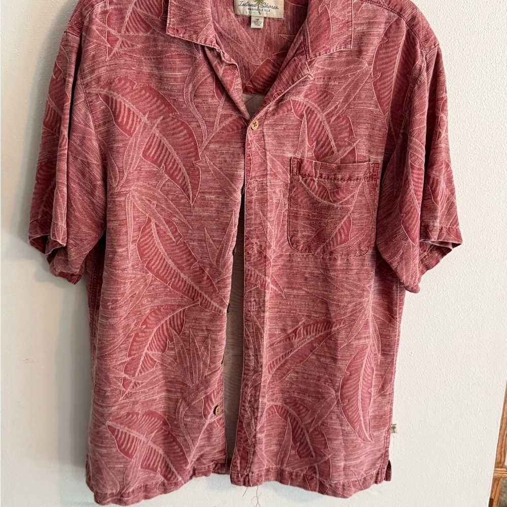 Casual Men's Button Down Shirt in Red Pattern